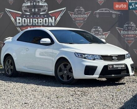Белый Киа Форте, объемом двигателя 2 л и пробегом 210 тыс. км за 6490 $, фото 1 на Automoto.ua