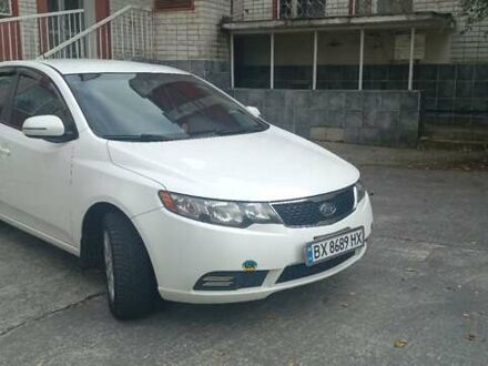Киа Форте 2012 в Нетешине на Automoto.ua Белый Киа Форте, объемом двигателя 2 л и пробегом 213 тыс. км за 7400 $, фото 1 на Automoto.ua