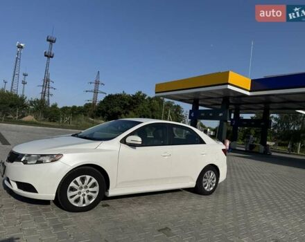 Белый Киа Форте, объемом двигателя 2 л и пробегом 120 тыс. км за 7200 $, фото 1 на Automoto.ua