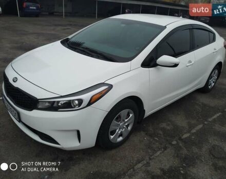 Білий Кіа Форте, об'ємом двигуна 2 л та пробігом 110 тис. км за 10500 $, фото 1 на Automoto.ua