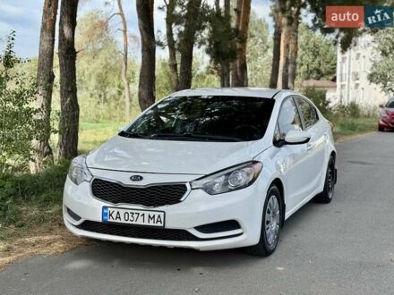 Киа Форте 2016 в Киеве на Automoto.ua Белый Киа Форте, объемом двигателя 1.8 л и пробегом 200 тыс. км за 7999 $, фото 1 на Automoto.ua