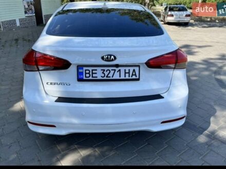 Білий Кіа Форте, об'ємом двигуна 2 л та пробігом 240 тис. км за 8500 $, фото 1 на Automoto.ua