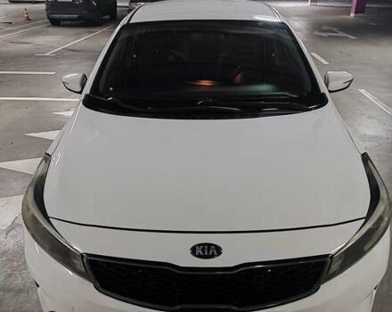 Білий Кіа Форте, об'ємом двигуна 2 л та пробігом 133 тис. км за 9900 $, фото 1 на Automoto.ua