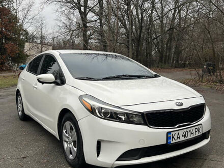 Белый Киа Форте, объемом двигателя 2 л и пробегом 233 тыс. км за 8500 $, фото 1 на Automoto.ua