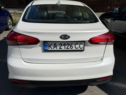 Білий Кіа Форте, об'ємом двигуна 2 л та пробігом 205 тис. км за 8200 $, фото 1 на Automoto.ua