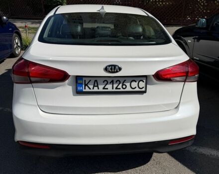 Белый Киа Форте, объемом двигателя 2 л и пробегом 205 тыс. км за 8200 $, фото 1 на Automoto.ua