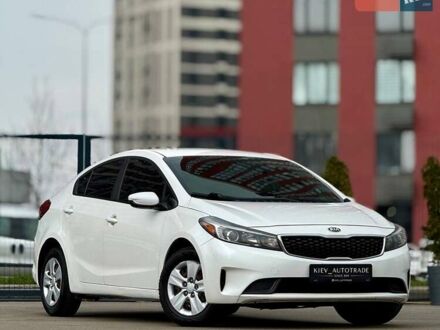 Білий Кіа Форте, об'ємом двигуна 2 л та пробігом 221 тис. км за 8900 $, фото 1 на Automoto.ua