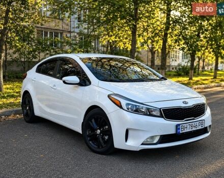 Белый Киа Форте, объемом двигателя 2 л и пробегом 81 тыс. км за 10500 $, фото 1 на Automoto.ua
