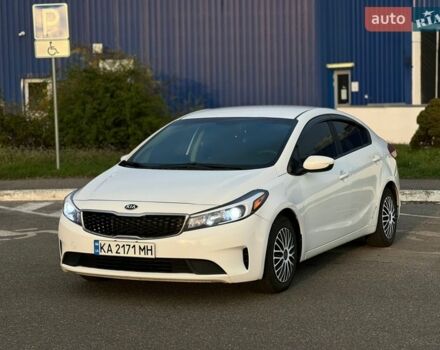 Белый Киа Форте, объемом двигателя 2 л и пробегом 240 тыс. км за 8200 $, фото 1 на Automoto.ua