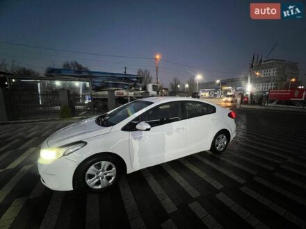 Білий Кіа Форте, об'ємом двигуна 2 л та пробігом 198 тис. км за 11100 $, фото 1 на Automoto.ua
