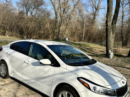 Білий Кіа Форте, об'ємом двигуна 2 л та пробігом 118 тис. км за 11500 $, фото 1 на Automoto.ua