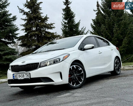 Белый Киа Форте, объемом двигателя 2 л и пробегом 122 тыс. км за 12300 $, фото 1 на Automoto.ua