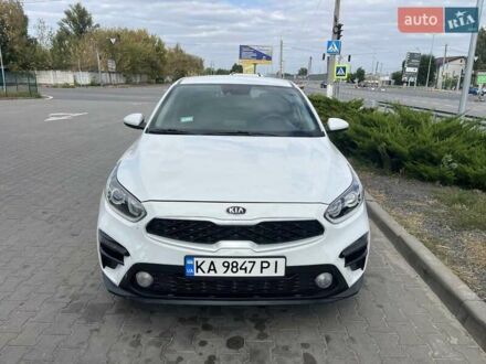 Киа Форте 2020 в Киеве на Automoto.ua Белый Киа Форте, объемом двигателя 2 л и пробегом 57 тыс. км за 15800 $, фото 1 на Automoto.ua