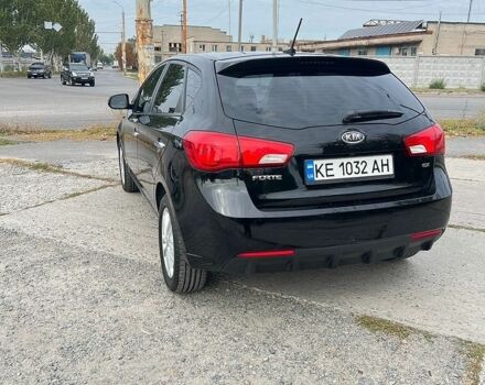 Чорний Кіа Форте, об'ємом двигуна 2 л та пробігом 200 тис. км за 8000 $, фото 2 на Automoto.ua