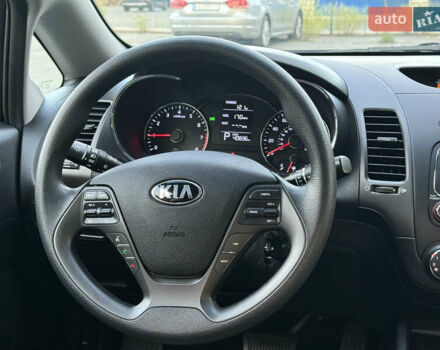 Черный Киа Форте, объемом двигателя 2 л и пробегом 67 тыс. км за 11300 $, фото 6 на Automoto.ua