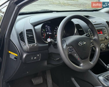 Черный Киа Форте, объемом двигателя 2 л и пробегом 67 тыс. км за 11300 $, фото 5 на Automoto.ua