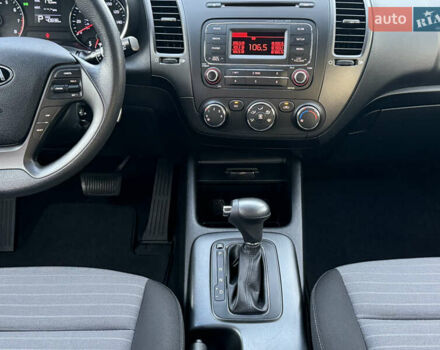 Черный Киа Форте, объемом двигателя 2 л и пробегом 67 тыс. км за 11300 $, фото 10 на Automoto.ua