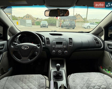 Черный Киа Форте, объемом двигателя 1.8 л и пробегом 151 тыс. км за 8900 $, фото 7 на Automoto.ua