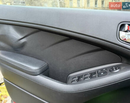 Черный Киа Форте, объемом двигателя 1.8 л и пробегом 141 тыс. км за 8500 $, фото 6 на Automoto.ua