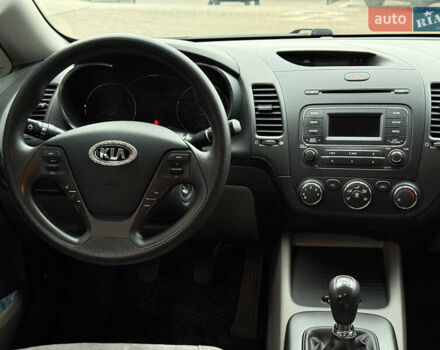 Черный Киа Форте, объемом двигателя 1.8 л и пробегом 151 тыс. км за 8900 $, фото 8 на Automoto.ua