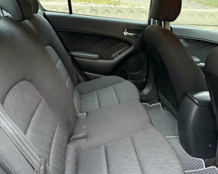 Черный Киа Форте, объемом двигателя 1.8 л и пробегом 141 тыс. км за 8500 $, фото 11 на Automoto.ua