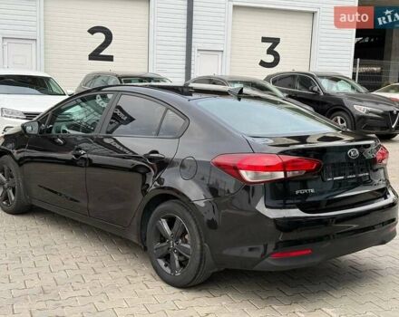 Чорний Кіа Форте, об'ємом двигуна 2 л та пробігом 142 тис. км за 8900 $, фото 3 на Automoto.ua
