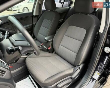 Чорний Кіа Форте, об'ємом двигуна 2 л та пробігом 142 тис. км за 8900 $, фото 11 на Automoto.ua