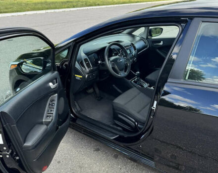 Чорний Кіа Форте, об'ємом двигуна 2 л та пробігом 77 тис. км за 10600 $, фото 5 на Automoto.ua