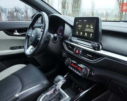 Чорний Кіа Форте, об'ємом двигуна 2 л та пробігом 67 тис. км за 15900 $, фото 8 на Automoto.ua