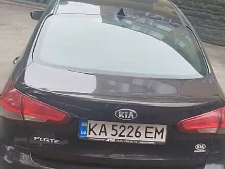 Киа Форте 2018 в Киеве на Automoto.ua Черный Киа Форте, объемом двигателя 2 л и пробегом 198 тыс. км за 8200 $, фото 1 на Automoto.ua