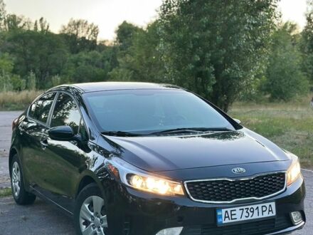 Чорний Кіа Форте, об'ємом двигуна 2 л та пробігом 142 тис. км за 10800 $, фото 1 на Automoto.ua