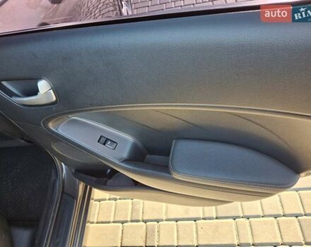 Коричневый Киа Форте, объемом двигателя 2 л и пробегом 242 тыс. км за 10000 $, фото 6 на Automoto.ua