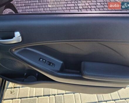 Коричневый Киа Форте, объемом двигателя 2 л и пробегом 242 тыс. км за 10000 $, фото 7 на Automoto.ua