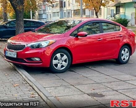 Красный Киа Форте, объемом двигателя 2 л и пробегом 280 тыс. км за 7999 $, фото 6 на Automoto.ua