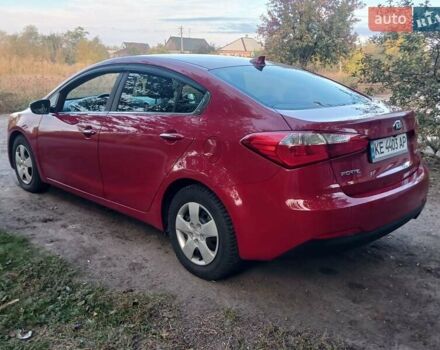 Киа Форте 2013 в Днепре (Днепропетровске) на Automoto.ua Красный Киа Форте, объемом двигателя 2 л и пробегом 280 тыс. км за 7199 $, фото 5 на Automoto.ua