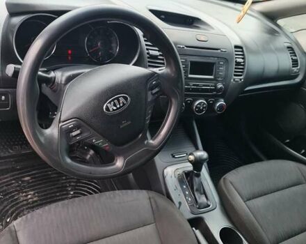 Червоний Кіа Форте, об'ємом двигуна 1.8 л та пробігом 232 тис. км за 7400 $, фото 3 на Automoto.ua