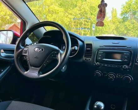 Червоний Кіа Форте, об'ємом двигуна 2 л та пробігом 138 тис. км за 9399 $, фото 11 на Automoto.ua