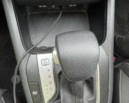 Червоний Кіа Форте, об'ємом двигуна 2 л та пробігом 100 тис. км за 13000 $, фото 6 на Automoto.ua