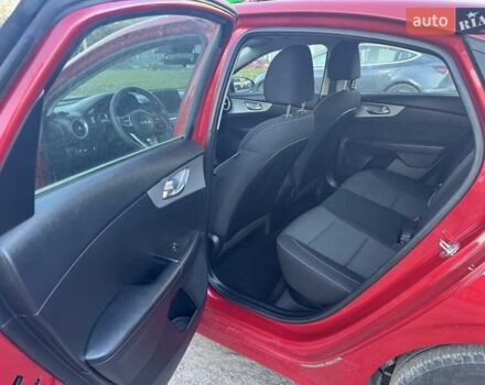 Красный Киа Форте, объемом двигателя 2 л и пробегом 88 тыс. км за 15600 $, фото 6 на Automoto.ua