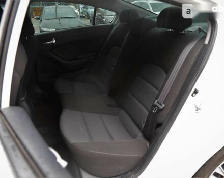 Киа Форте, объемом двигателя 2 л и пробегом 91 тыс. км за 12500 $, фото 8 на Automoto.ua