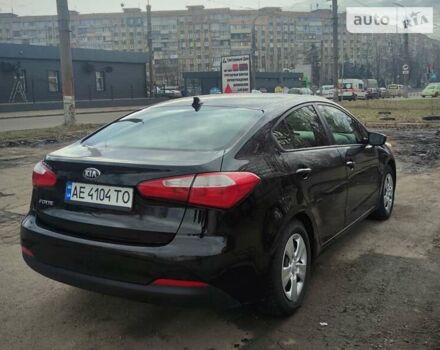 Кіа Форте, об'ємом двигуна 1.8 л та пробігом 125 тис. км за 9500 $, фото 4 на Automoto.ua