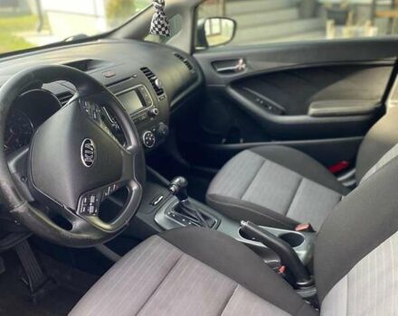 Кіа Форте, об'ємом двигуна 2.01 л та пробігом 1 тис. км за 9000 $, фото 5 на Automoto.ua