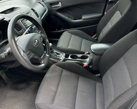 Киа Форте, объемом двигателя 2 л и пробегом 95 тыс. км за 10000 $, фото 2 на Automoto.ua