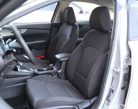 Кіа Форте, об'ємом двигуна 2 л та пробігом 62 тис. км за 12500 $, фото 8 на Automoto.ua