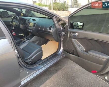 Серый Киа Форте, объемом двигателя 1.59 л и пробегом 80 тыс. км за 13100 $, фото 8 на Automoto.ua