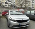 Серый Киа Форте, объемом двигателя 2 л и пробегом 200 тыс. км за 118 $, фото 1 на Automoto.ua