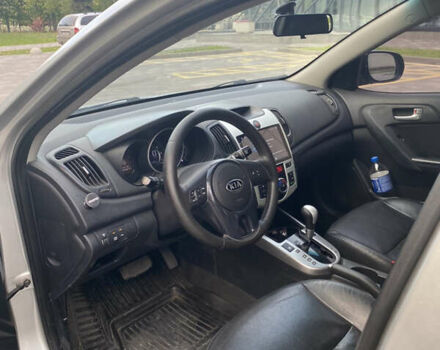 Сірий Кіа Форте, об'ємом двигуна 1.59 л та пробігом 250 тис. км за 4900 $, фото 3 на Automoto.ua