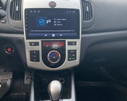 Сірий Кіа Форте, об'ємом двигуна 1.59 л та пробігом 250 тис. км за 4900 $, фото 7 на Automoto.ua