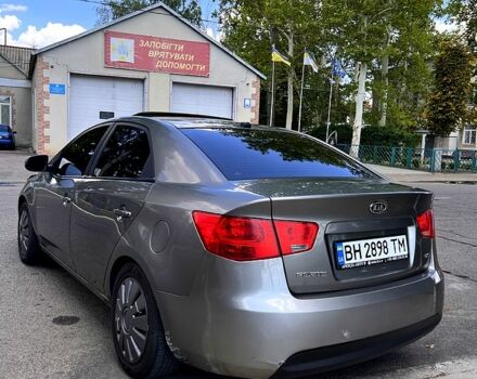 Сірий Кіа Форте, об'ємом двигуна 2 л та пробігом 190 тис. км за 6500 $, фото 5 на Automoto.ua