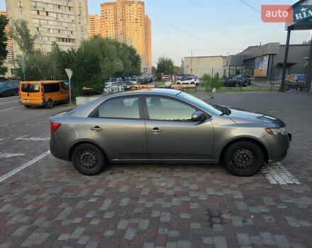 Сірий Кіа Форте, об'ємом двигуна 2 л та пробігом 247 тис. км за 8000 $, фото 13 на Automoto.ua